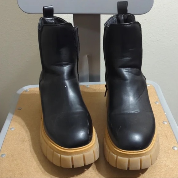 Sugar Shoes - Sugar boots Sz 7.5